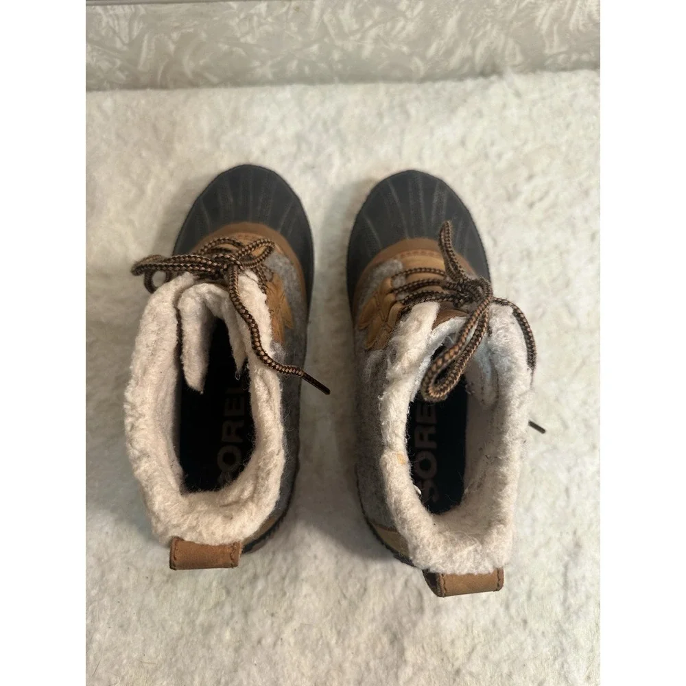 Sorel Out 'N About Plus Girls Waterproof Duck Boots Gray Brown Size 8